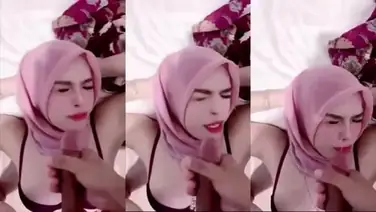 Diyana Sakura Pasrah Muka Penuh Air Mani Panas poster
